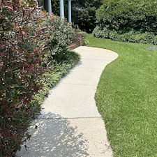 Summer-House-Washing-and-Driveway-Cleaning-in-Beautiful-Wilmington-Neighborhood 2