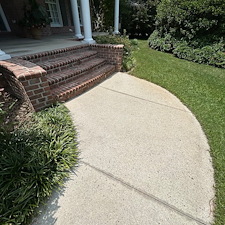 Summer-House-Washing-and-Driveway-Cleaning-in-Beautiful-Wilmington-Neighborhood 4