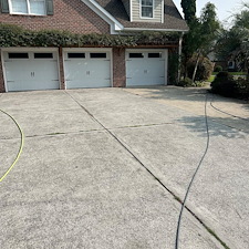 Summer-House-Washing-and-Driveway-Cleaning-in-Beautiful-Wilmington-Neighborhood 1